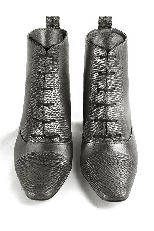 Dark grey women's ankle boots with laces at the front. Square toe. Medium block heels. Top view - Florence KOOIJMAN
